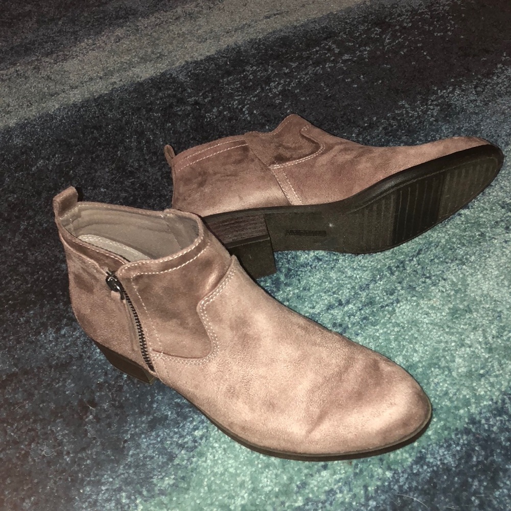 Arizona Ankle Boots